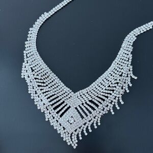 Gorgeous rhinestone statement necklace